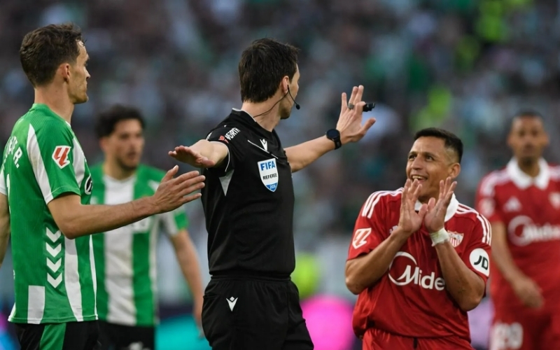 Betis 2-2 Sevilla Chia điểm kịch tính trong trận cầu 4 bàn.