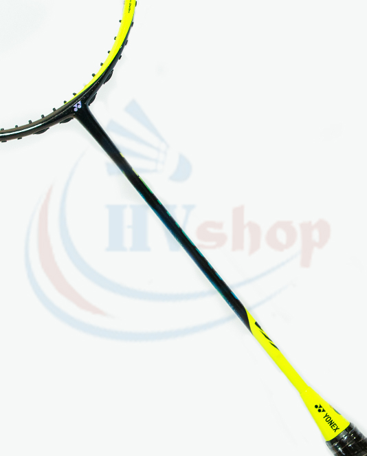 Vot-cau-long-yonex-astrox-77-xanh-chuoi-than-vot-1