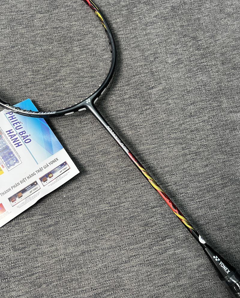 Vợt cầu lông Yonex NanoFlare 800 siêu phẩm tấn công