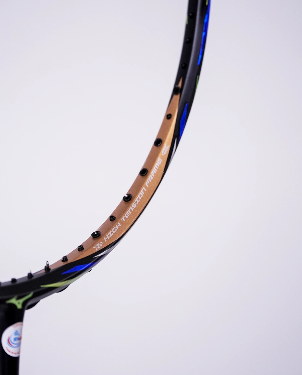 mizuno-altrax-81-xanh-den-mat-vot-2